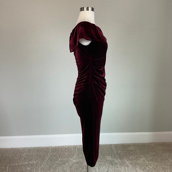 Red Velvet Off the Shoulder Cocktail Dress Size 8 Burgundy Ruched Sheath by AQUA - Picture 3 of 11